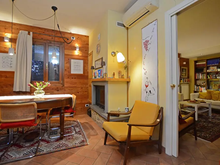 Immagine 5 di Casa trifamiliare in vendita  a Monteriggioni