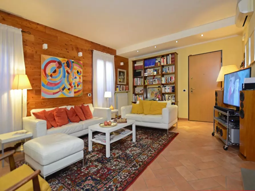 Immagine 8 di Casa trifamiliare in vendita  a Monteriggioni