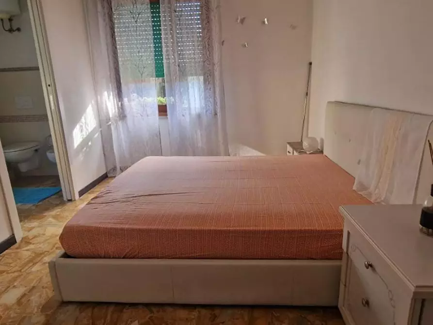 Immagine 3 di Casa semindipendente in vendita  a Carrara