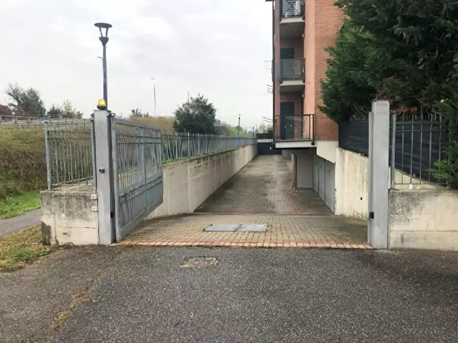 Immagine 1 di Garage in vendita  a Settimo Torinese