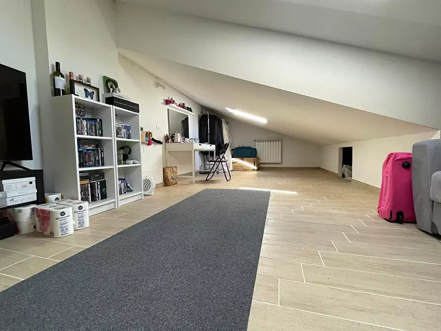 Immagine 6 di Appartamento in vendita  a Santa Maria A Monte