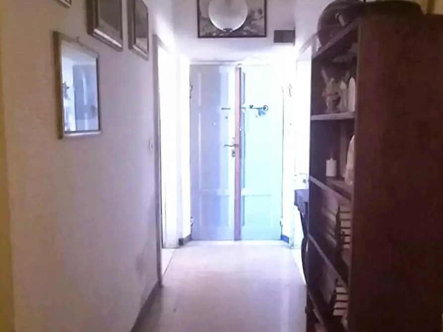 Immagine 12 di Appartamento in vendita  a Carrara