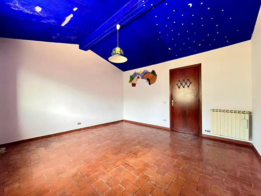 Immagine 17 di Villa in vendita  a Calci