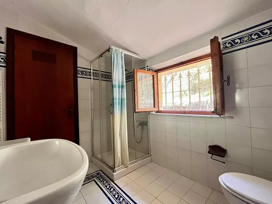 Immagine 24 di Villa in vendita  a Calci