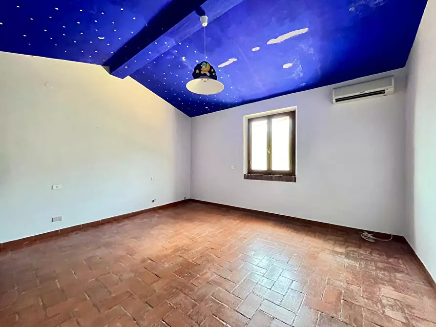 Immagine 16 di Villa in vendita  a Calci