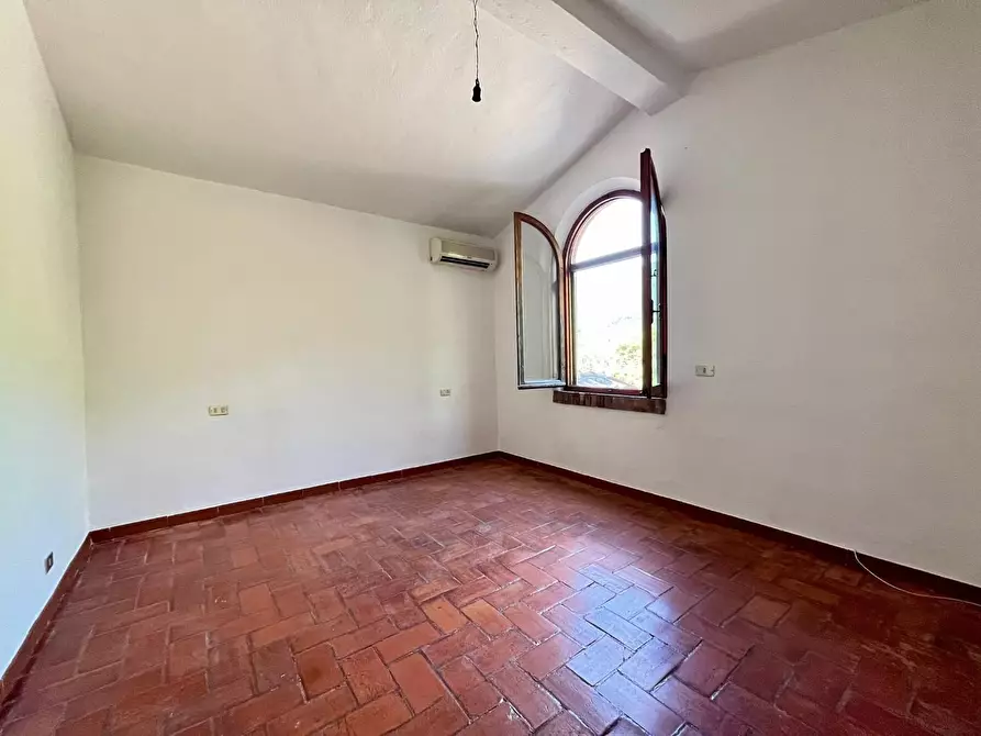 Immagine 13 di Villa in vendita  a Calci