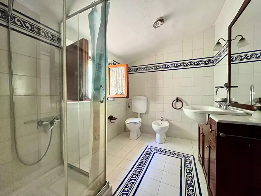 Immagine 22 di Villa in vendita  a Calci