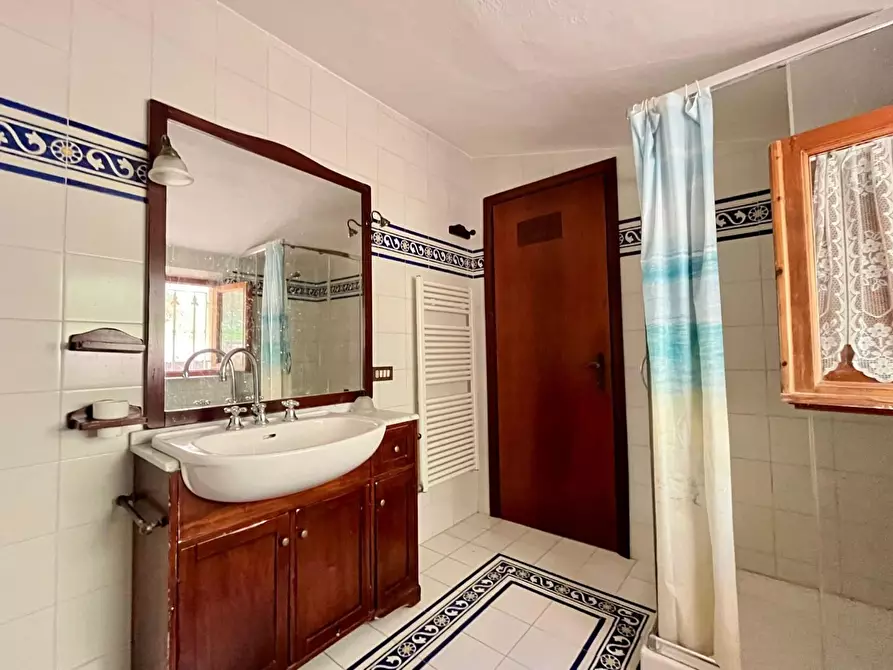 Immagine 23 di Villa in vendita  a Calci