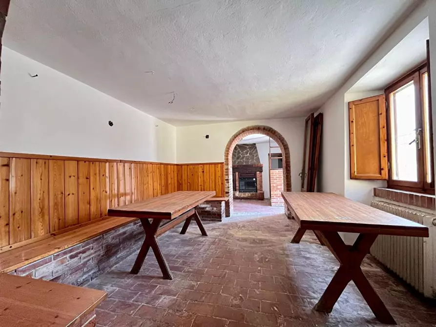 Immagine 4 di Villa in vendita  a Calci