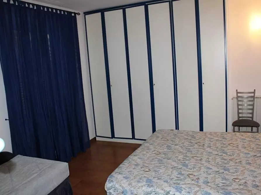 Immagine 11 di Villa in vendita  a Massa