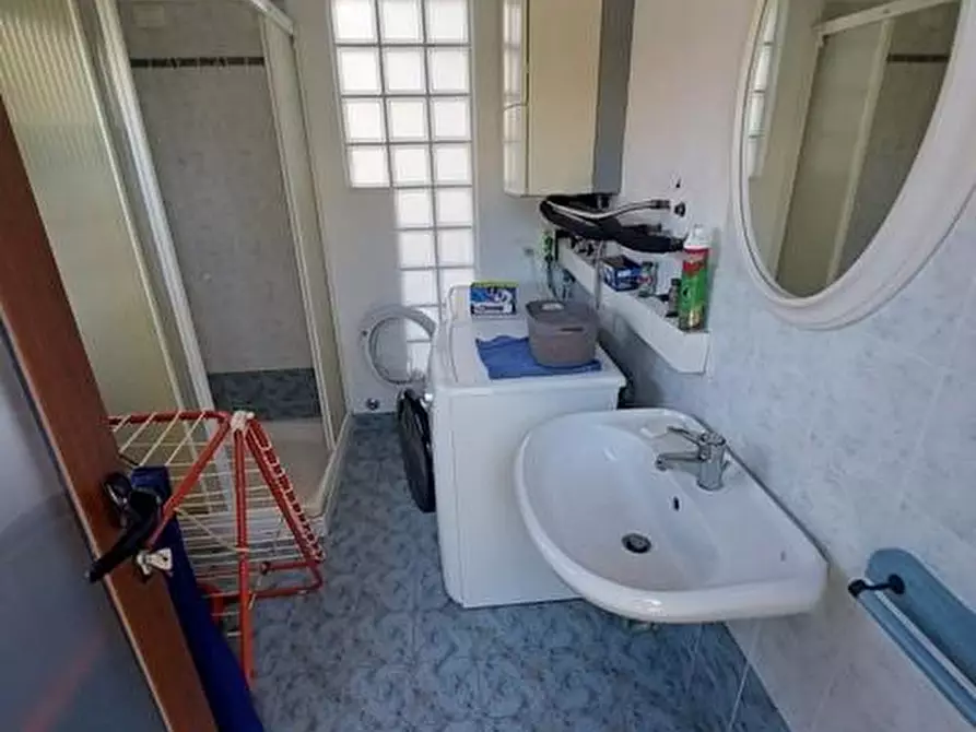 Immagine 27 di Villa in vendita  a Massa