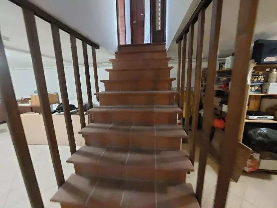 Immagine 15 di Villa in vendita  a Massa