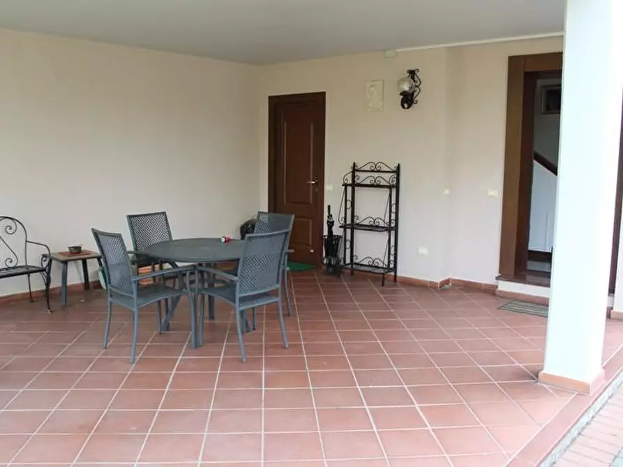 Immagine 8 di Villa in vendita  a Massa