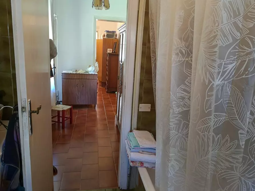 Immagine 15 di Villa in vendita  a Massa