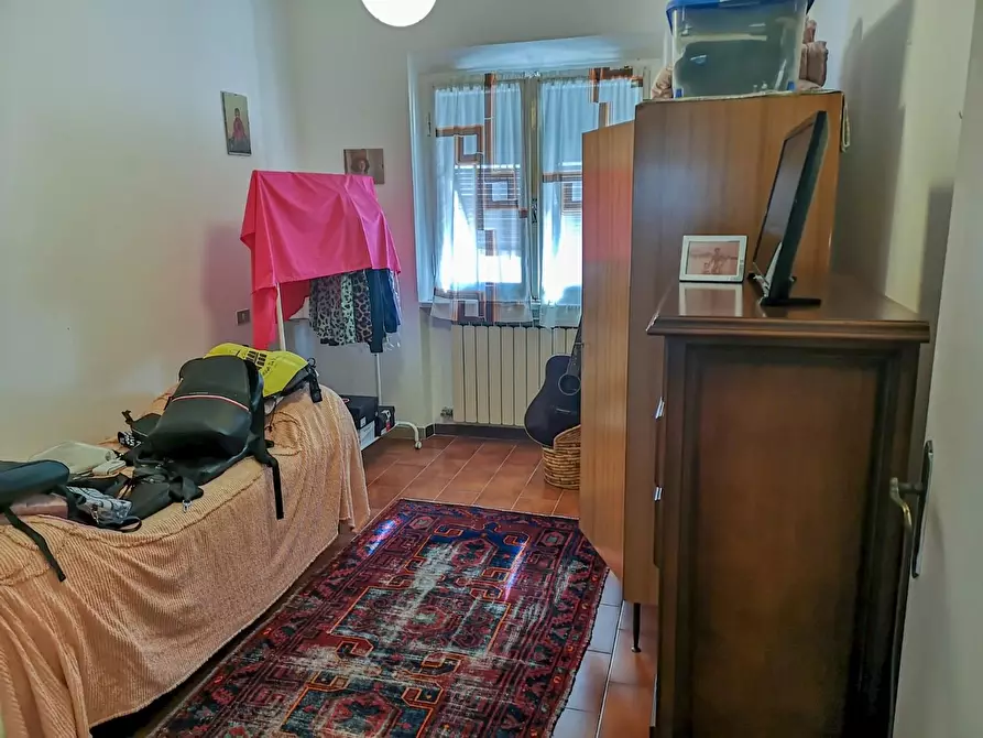 Immagine 13 di Villa in vendita  a Massa