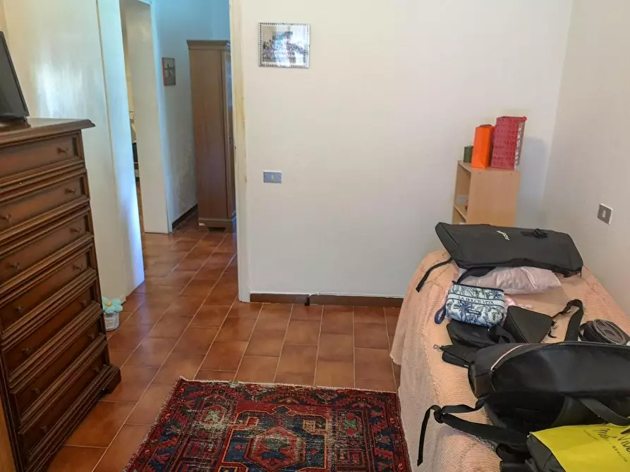 Immagine 14 di Villa in vendita  a Massa