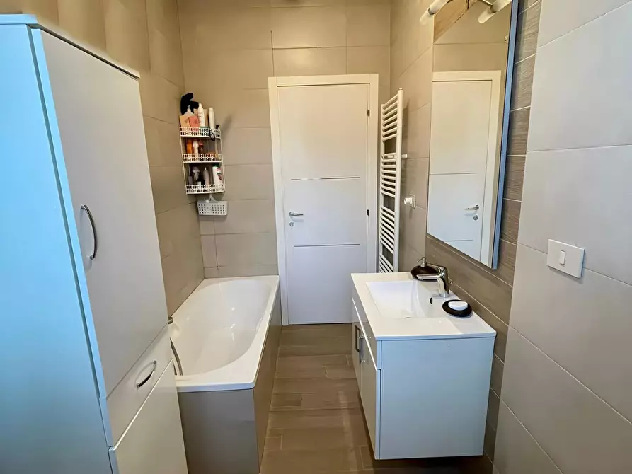 Immagine 10 di Appartamento in vendita  a Colle Di Val D'elsa