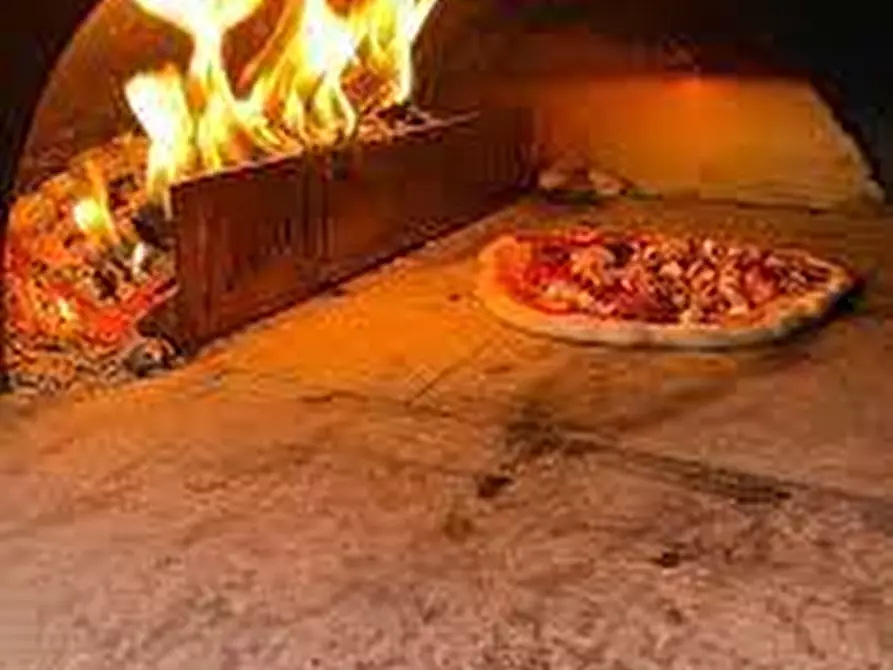 Immagine 2 di Bar / Ristorante in vendita  a Viareggio