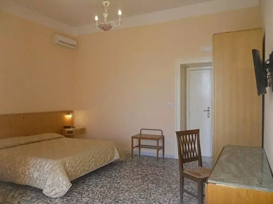 Immagine 3 di Albergo/B&B/Residence in vendita  a Borgo A Mozzano