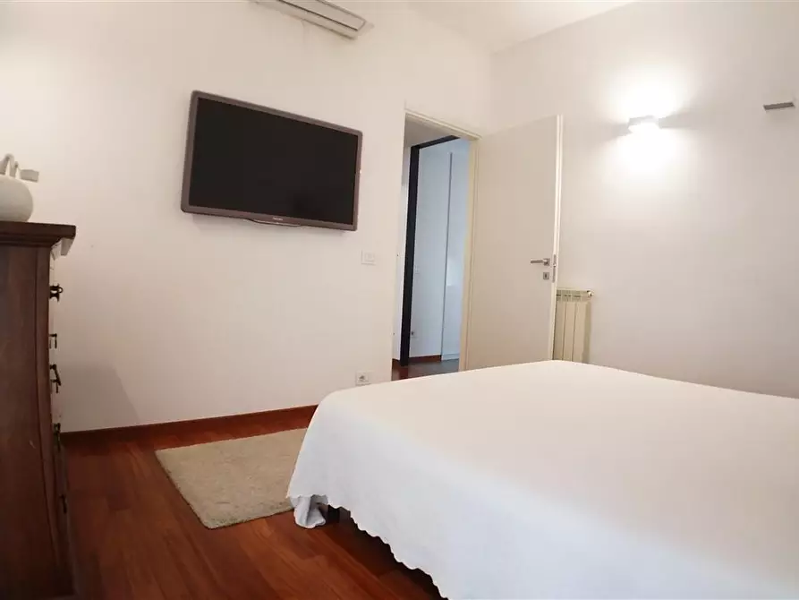 Immagine 14 di Appartamento in vendita  a Carrara