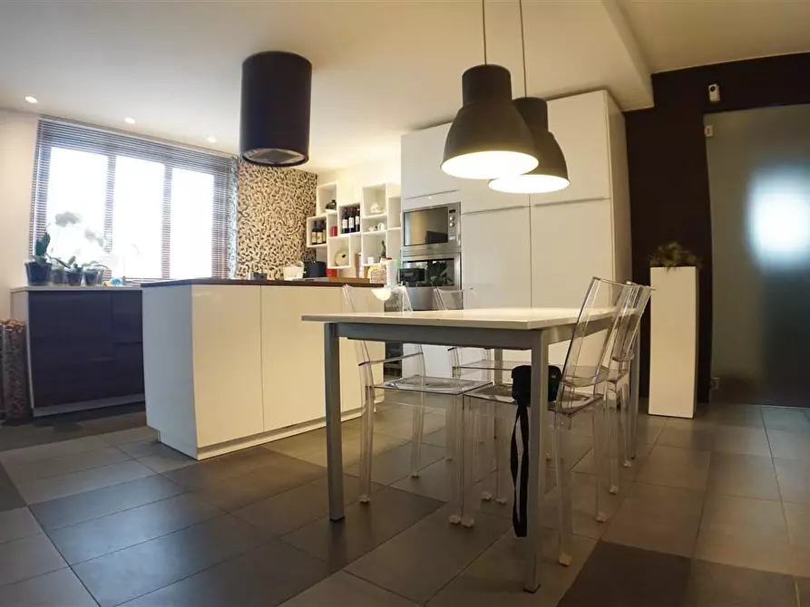 Immagine 7 di Appartamento in vendita  a Carrara