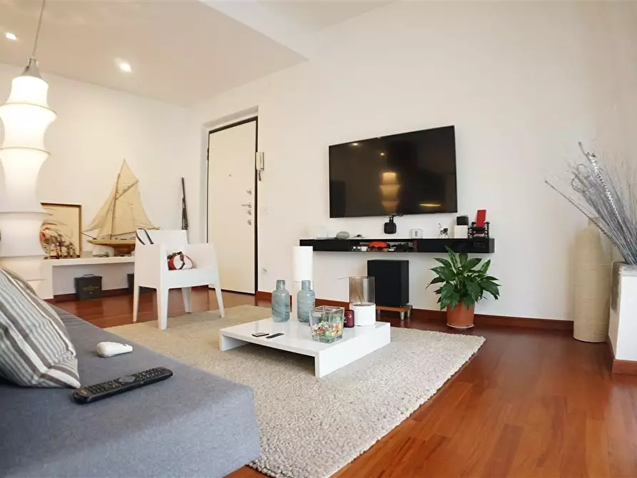 Immagine 5 di Appartamento in vendita  a Carrara