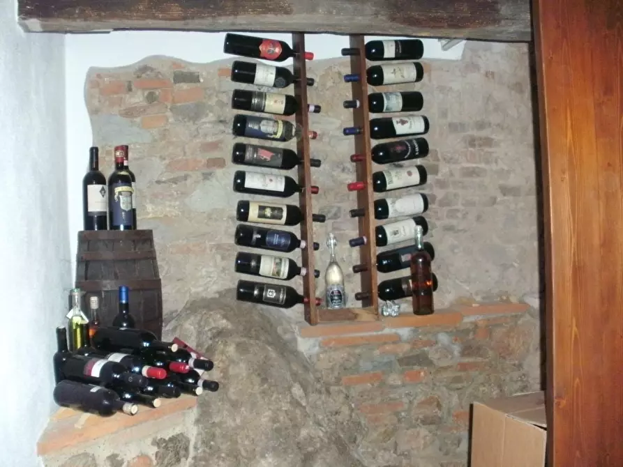 Immagine 34 di Villa in vendita  a Vicopisano