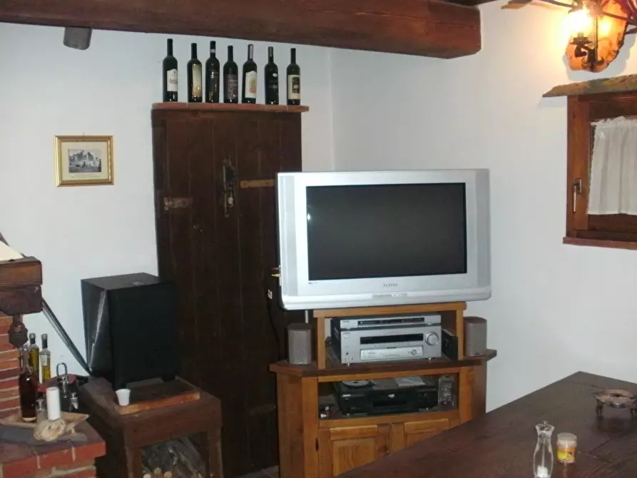 Immagine 37 di Villa in vendita  a Vicopisano