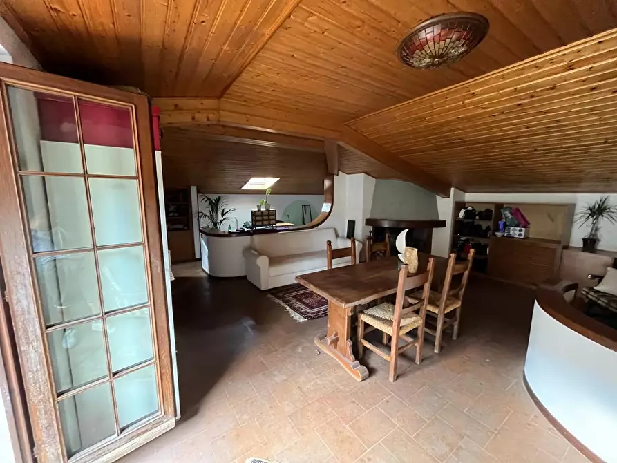 Immagine 15 di Appartamento in vendita  a Carrara