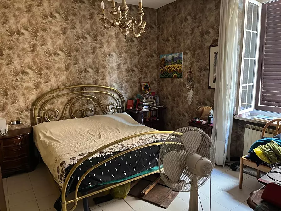 Immagine 9 di Appartamento in vendita  a Carrara