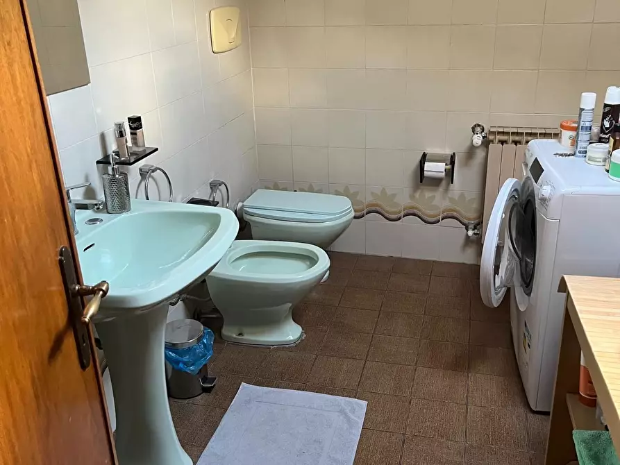 Immagine 19 di Appartamento in vendita  a Carrara