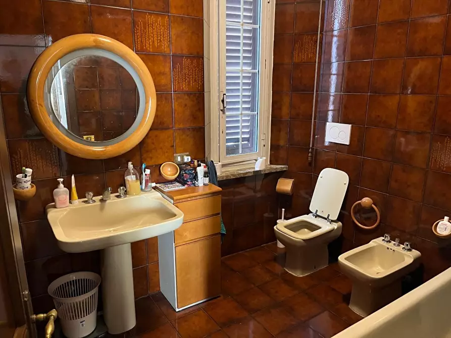 Immagine 12 di Appartamento in vendita  a Carrara