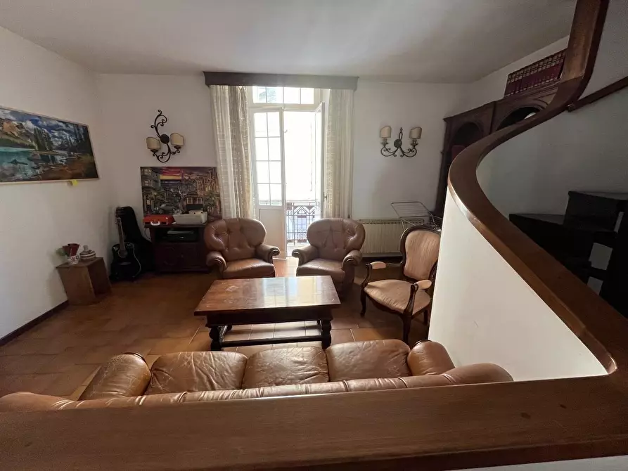 Immagine 2 di Appartamento in vendita  a Carrara