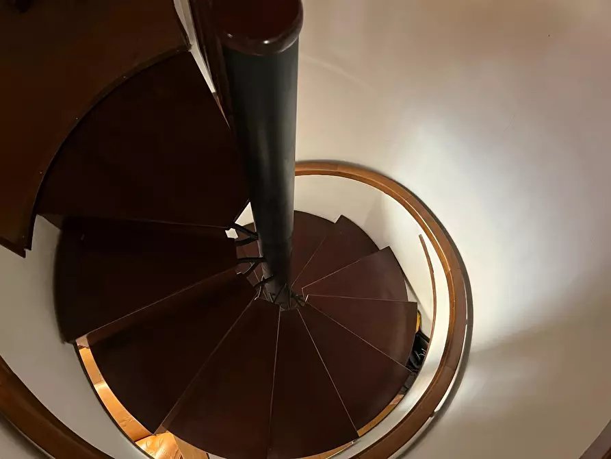 Immagine 14 di Appartamento in vendita  a Carrara