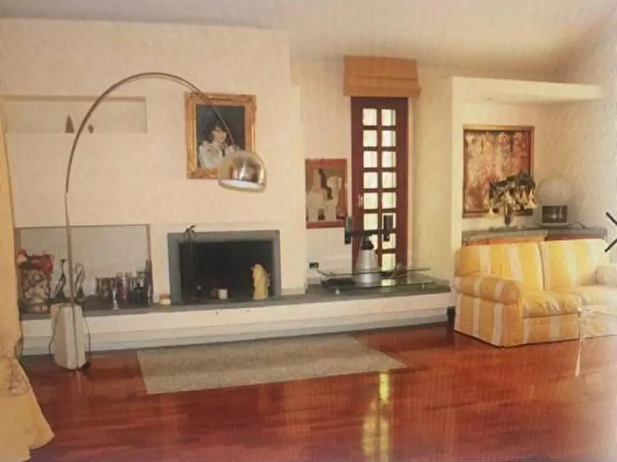 Immagine 2 di Villa in vendita  a Casciana Terme Lari