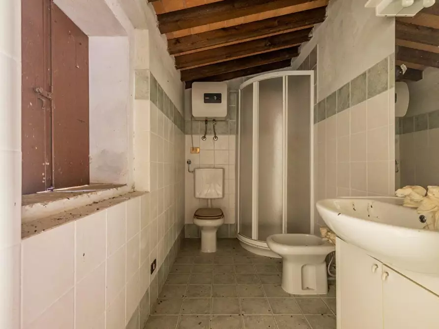 Immagine 69 di Villa in vendita  a Terricciola