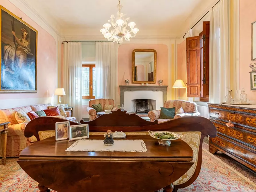 Immagine 27 di Villa in vendita  a Terricciola