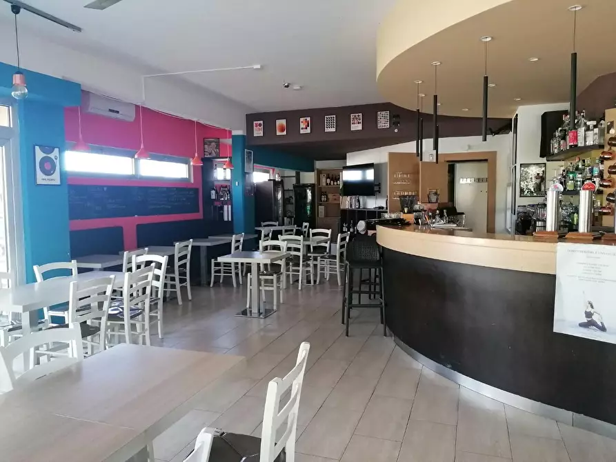 Immagine 2 di Bar / Ristorante in vendita  a Castelnuovo Magra