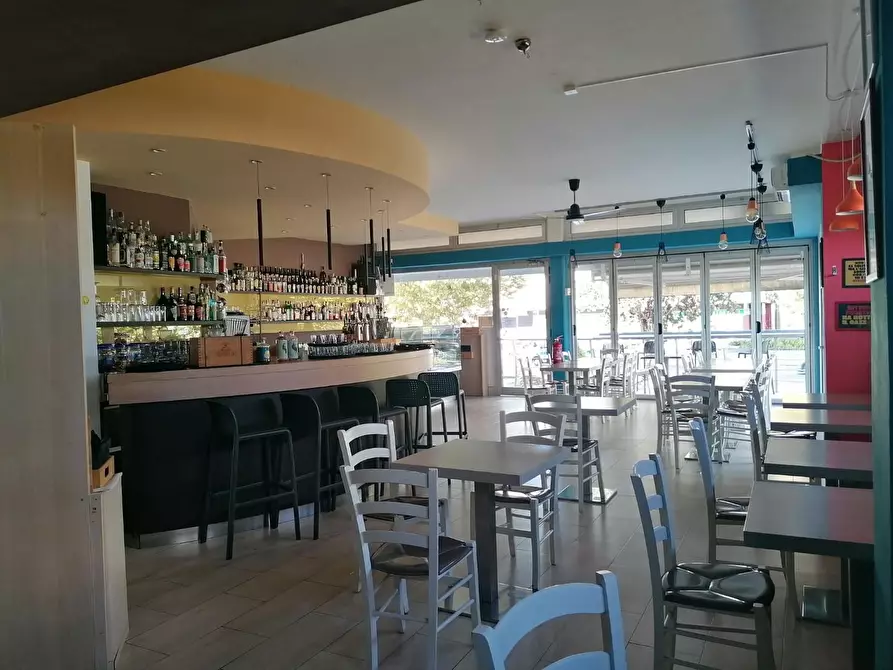 Immagine 1 di Bar / Ristorante in vendita  a Castelnuovo Magra