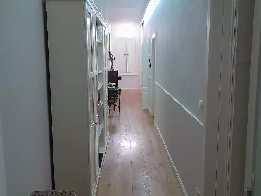 Immagine 12 di Appartamento in vendita  a Livorno