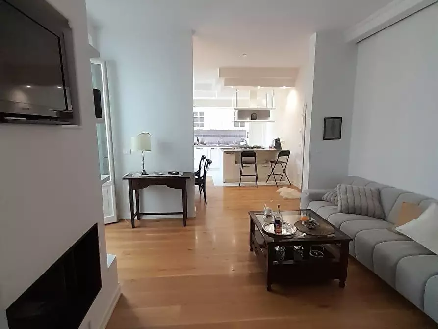 Immagine 9 di Appartamento in vendita  a Livorno