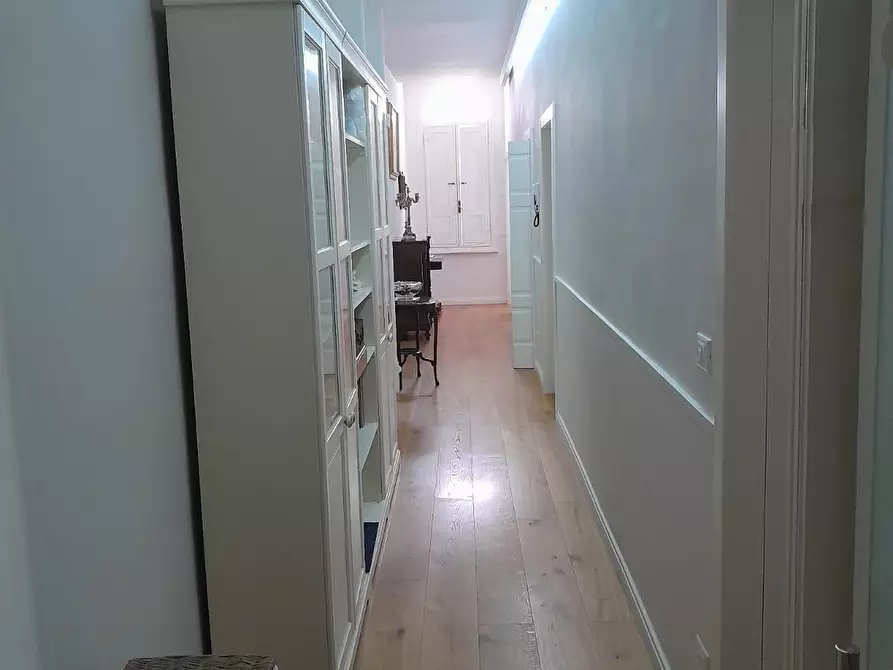 Immagine 13 di Appartamento in vendita  a Livorno