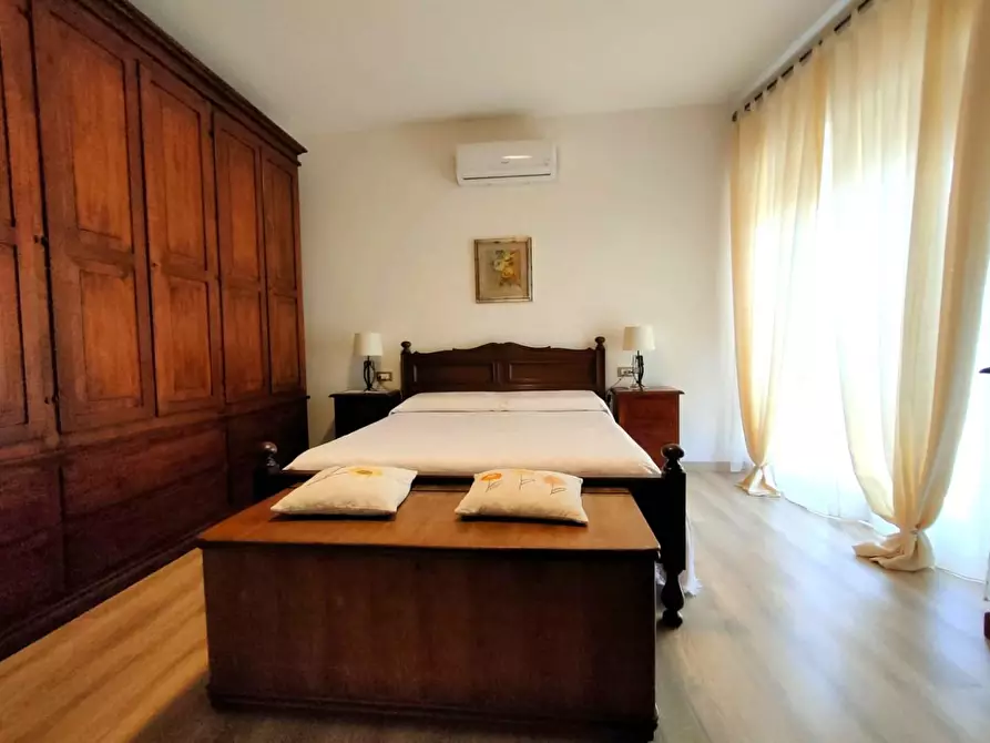 Immagine 10 di Mansarda in vendita  a Massa