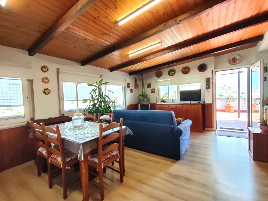 Immagine 6 di Mansarda in vendita  a Massa