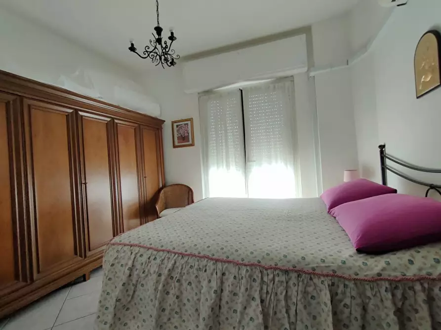 Immagine 17 di Mansarda in vendita  a Massa