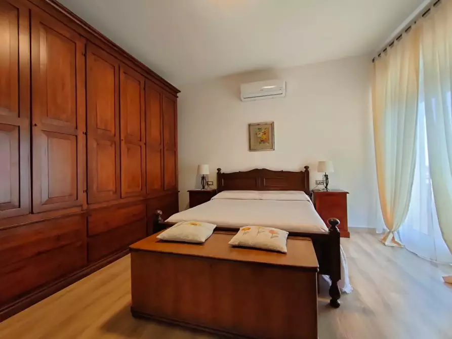 Immagine 18 di Mansarda in vendita  a Massa