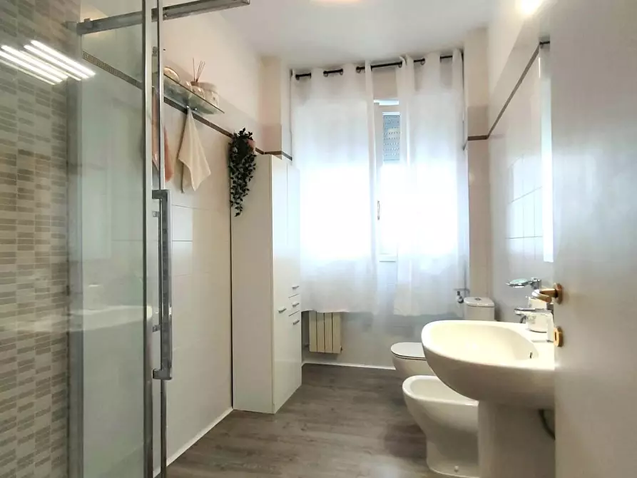 Immagine 11 di Appartamento in vendita  a Massa