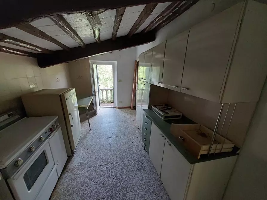 Immagine 26 di Rustico / casale in vendita  a Buti