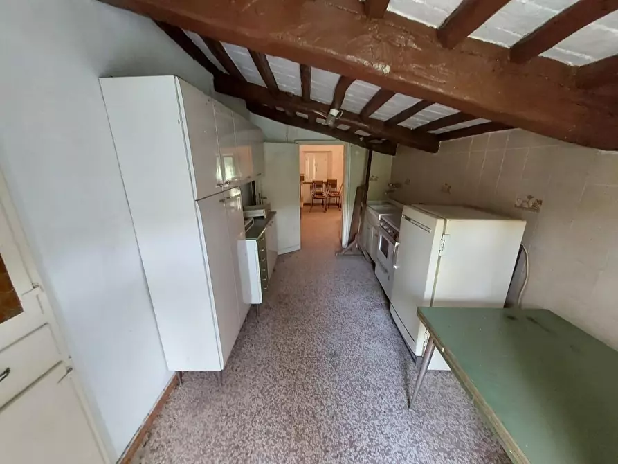 Immagine 25 di Rustico / casale in vendita  a Buti