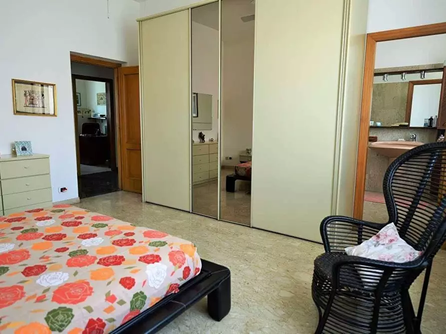 Immagine 9 di Villa in vendita  a Fosdinovo